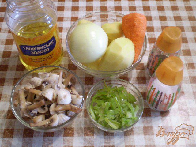 Фото приготовление рецепта: Картофель с грибами в мультиварке шаг №1