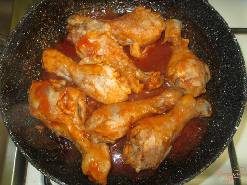 Фото приготовление рецепта: Курица в томатном соке шаг №6