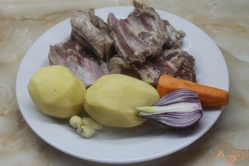 Фото приготовление рецепта: Запеченные свиные ребра с картофелью шаг №1