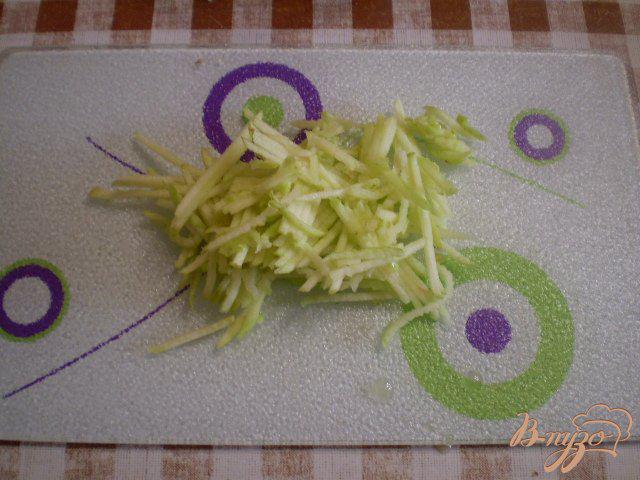 Фото приготовление рецепта: Салат капустный со свеклой шаг №3