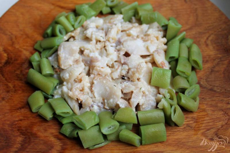 Фото приготовление рецепта: Рыбный салат с овощами на пару шаг №3