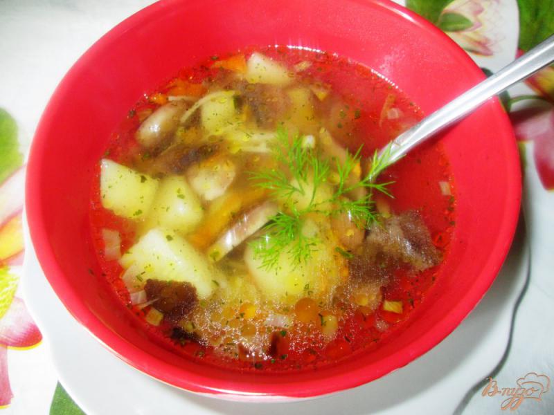 Фото приготовление рецепта: Суп из шампиньонов с лапшой шаг №7