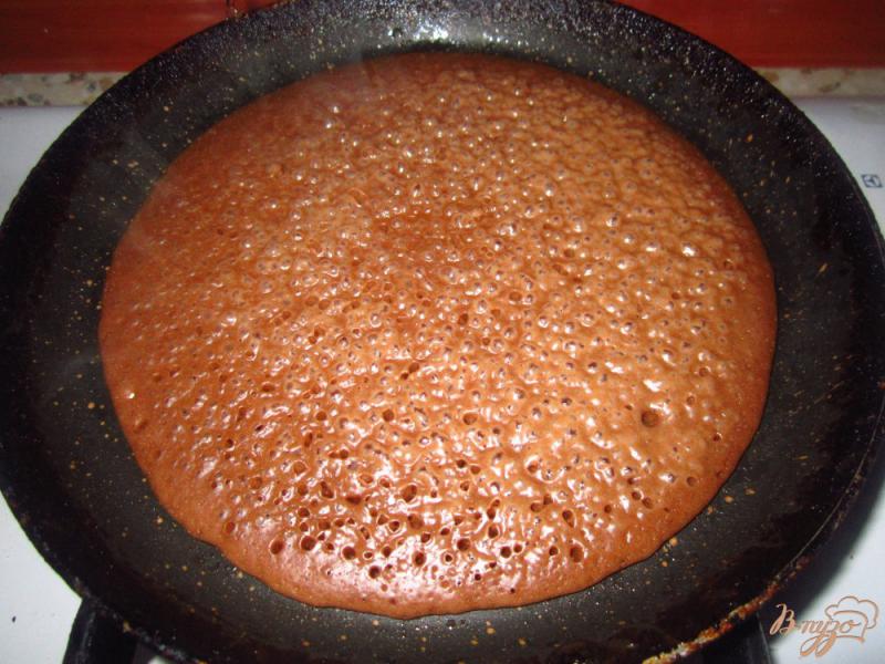 Фото приготовление рецепта: Панкейки шоколадные  с корицей шаг №4