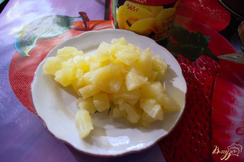 Фото приготовление рецепта: Блинчики с ананасами шаг №3