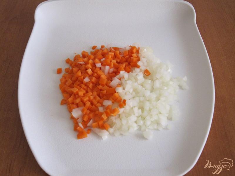 Фото приготовление рецепта: Суп с рисом и чечевицей шаг №4