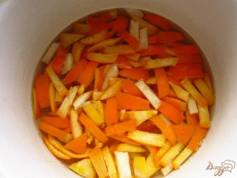 Фото приготовление рецепта: Апельсиновые цукаты шаг №2