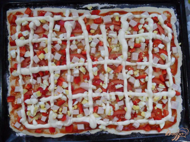 Фото приготовление рецепта: Пицца на слоенном тесте шаг №6