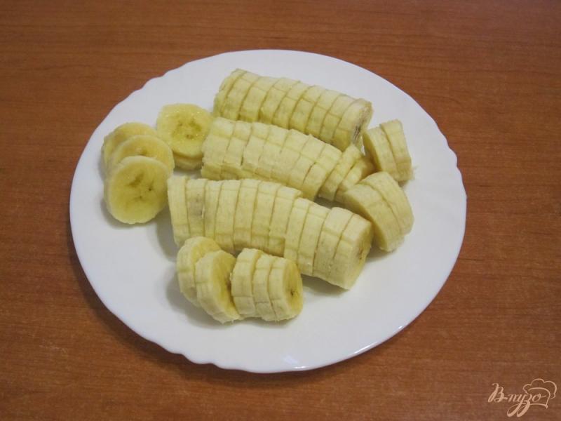 Фото приготовление рецепта: Торт с зефиром и бананами шаг №4