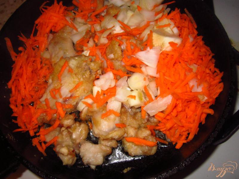 Фото приготовление рецепта: Кролик тешенный в томатном соусе шаг №5