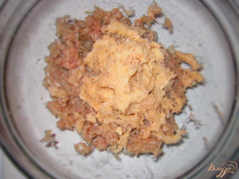 Фото приготовление рецепта: Свиные котлеты с картофелем в духовке шаг №1