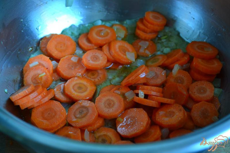 Фото приготовление рецепта: Овощной суп с рисовыми шариками шаг №1