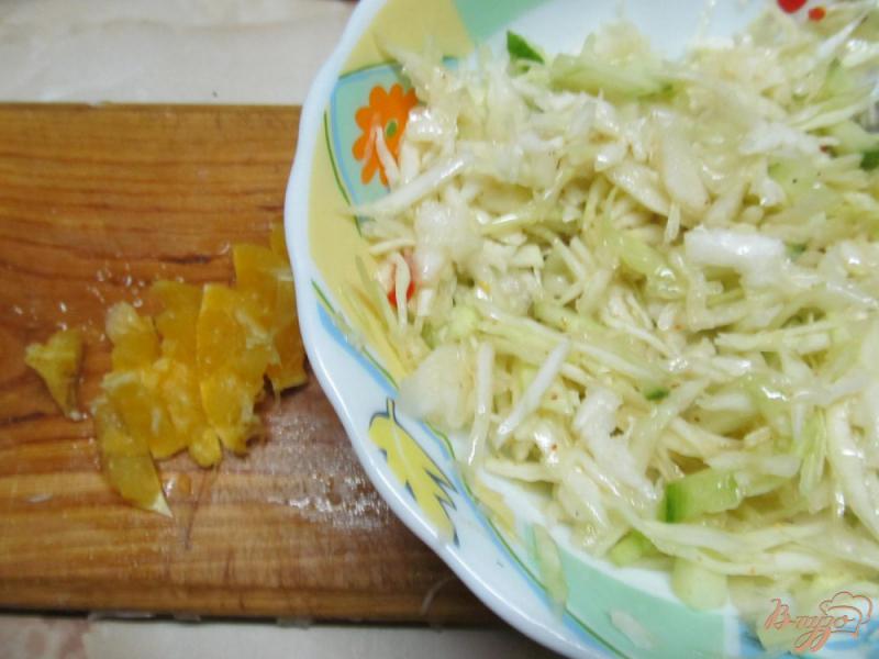 Фото приготовление рецепта: Котлеты из лосося в яйце с легким салатом шаг №10