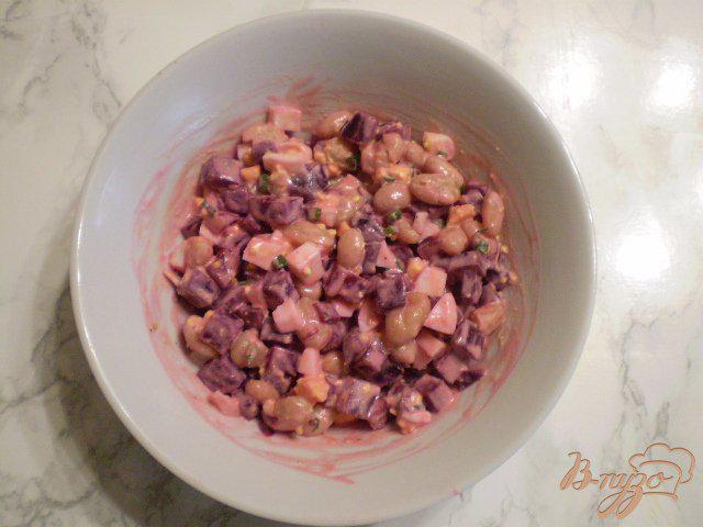Фото приготовление рецепта: Салат свекольный с фасолью шаг №5