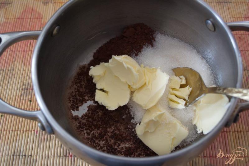 Фото приготовление рецепта: Салями десертная из печенья с какао шаг №2