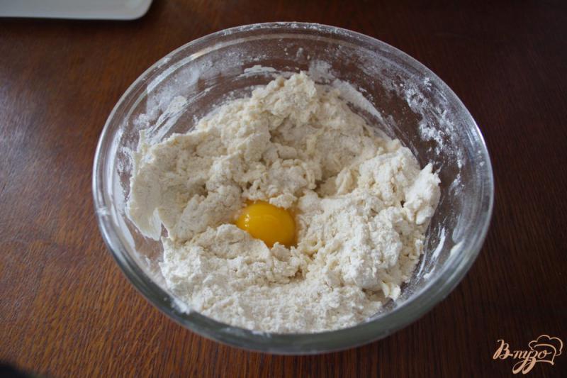 Фото приготовление рецепта: Кефирное печенье с вареньем из кабачков шаг №3