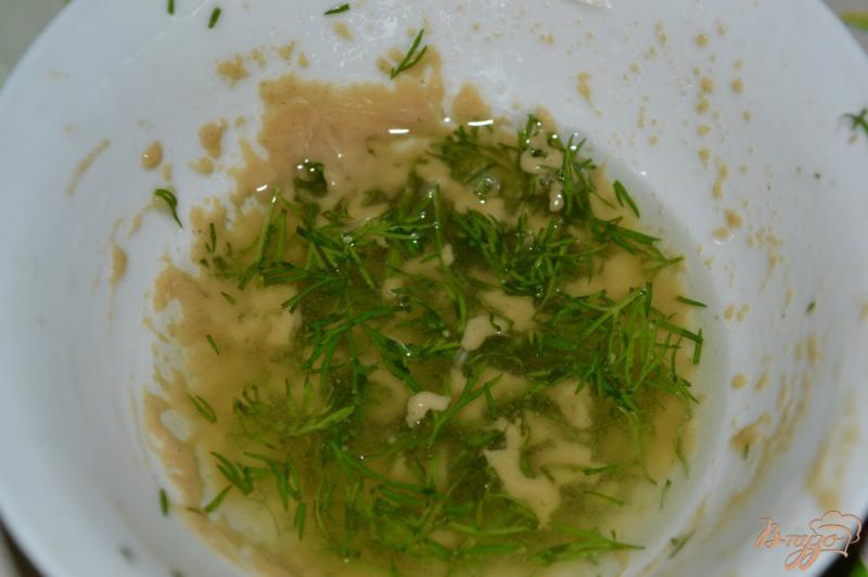 Фото приготовление рецепта: Салат из фасоли и свежего огурца шаг №6