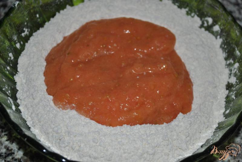Фото приготовление рецепта: Содовый хлеб из томатов шаг №4