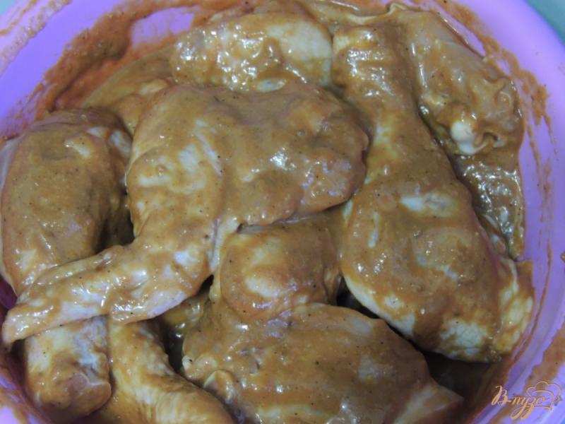 Фото приготовление рецепта: Курица в пикантном соусе шаг №4
