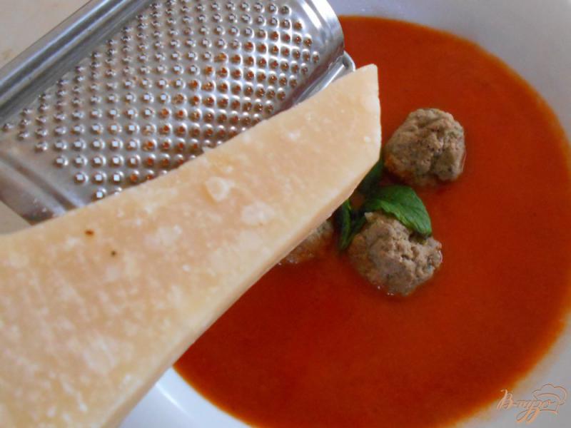 Фото приготовление рецепта: Томатный суп-пюре по- средиземноморски шаг №10