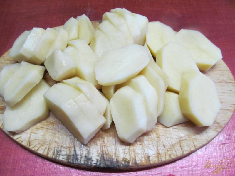 Фото приготовление рецепта: Свинина с каперсами картофелем и фасолью шаг №2
