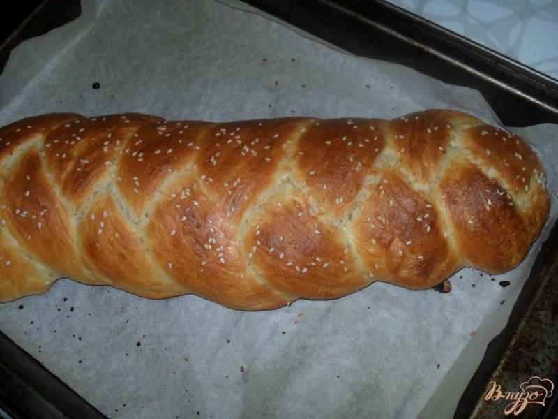 Фото приготовление рецепта: Плетенка-хлеб на молоке шаг №6