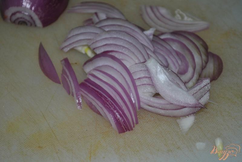 Фото приготовление рецепта: Теплый салат с картофелем и овощами шаг №13