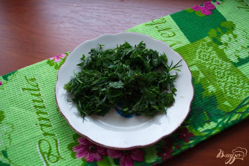 Фото приготовление рецепта: Салат с сыром и сардинами шаг №3