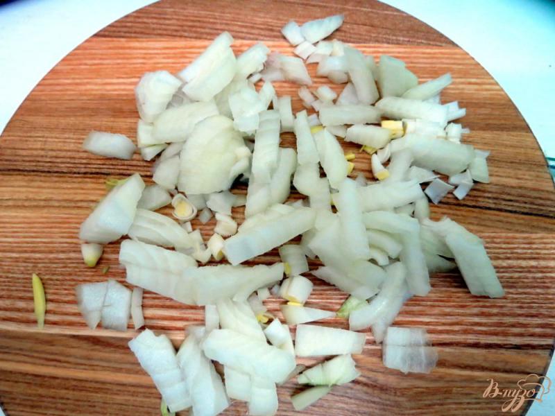 Фото приготовление рецепта: Салат из шампиньонов шаг №3