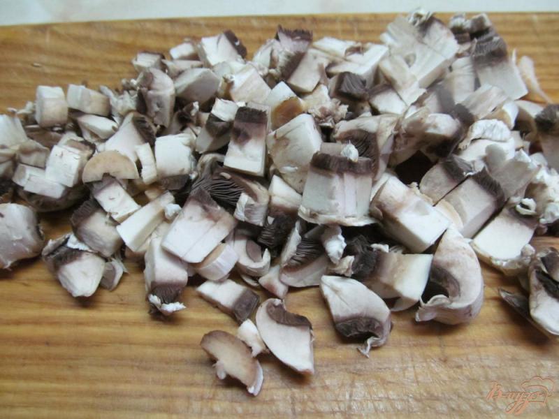 Фото приготовление рецепта: Картофельные лодочки с шампиньонами шаг №2