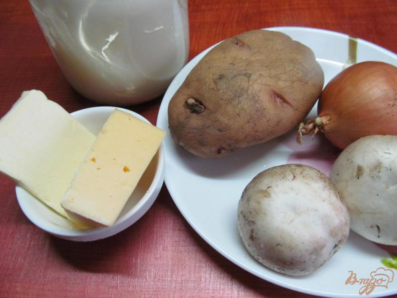 Фото приготовление рецепта: Картофельные лодочки с шампиньонами шаг №1