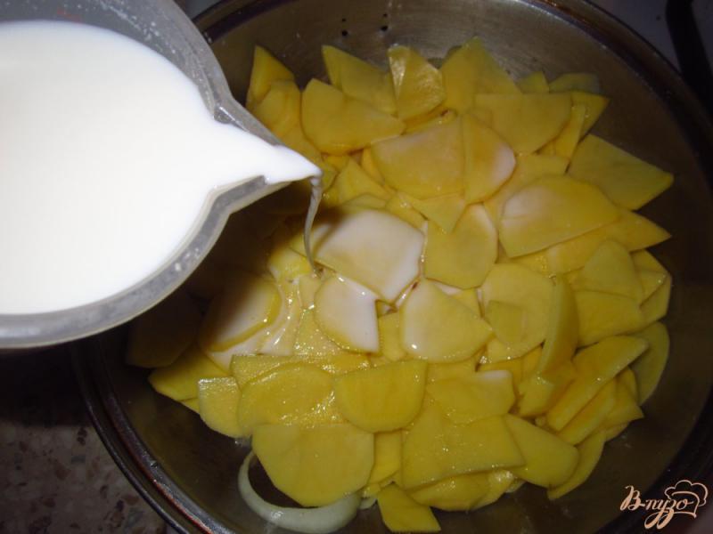 Фото приготовление рецепта: Картофель запеченный в молоке шаг №5