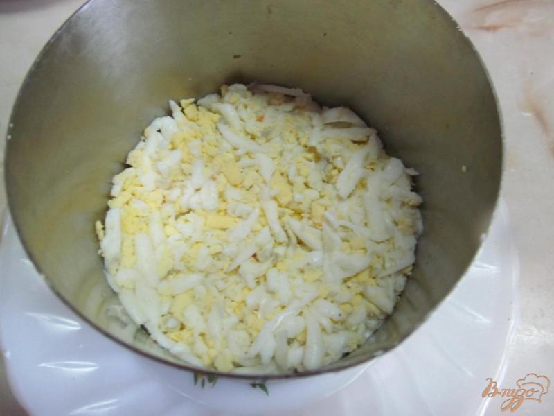 Фото приготовление рецепта: Салат из крабовых палочек шаг №5