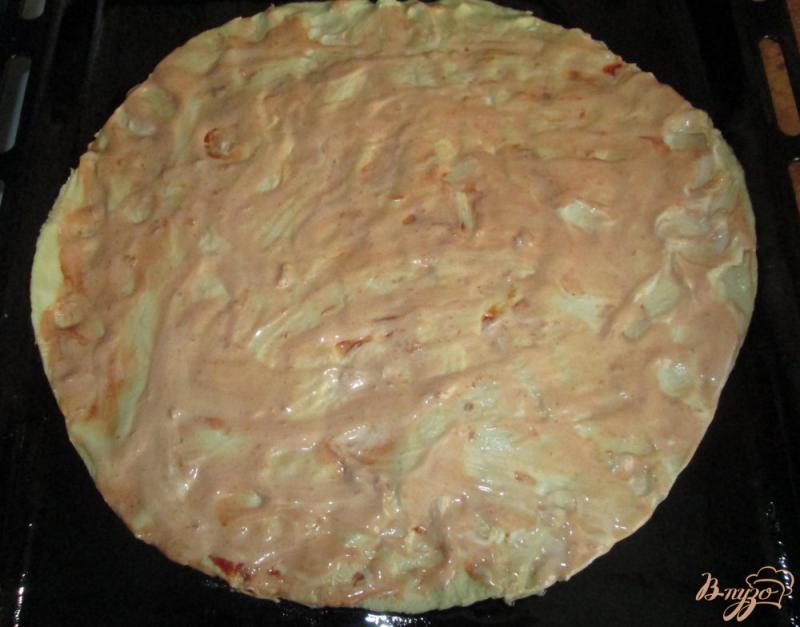 Фото приготовление рецепта: Пицца с маслинами и солеными огурчиками шаг №1