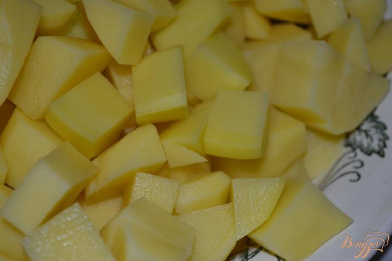Фото приготовление рецепта: Постный борщ с килькой в томате в мультиварке шаг №3