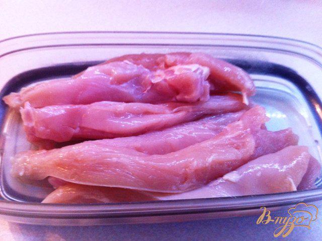 Фото приготовление рецепта: Куриное филе в беконе шаг №1