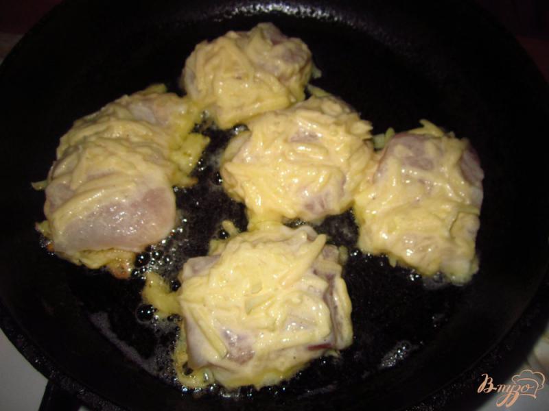 Фото приготовление рецепта: Пангасиус в картофельной панировке шаг №5