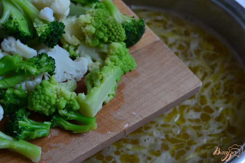 Фото приготовление рецепта: Капустный суп с белой фасолью шаг №3