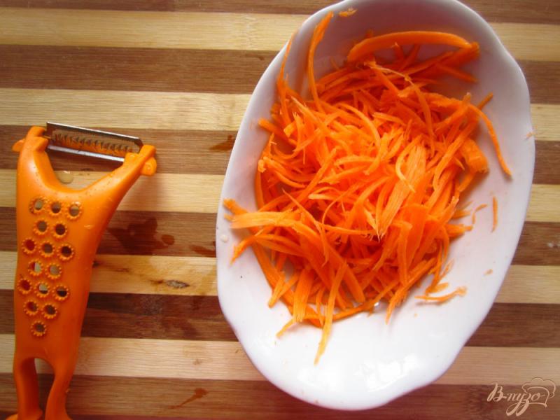 Фото приготовление рецепта: Салат с корейской морковью и куриным сердцем шаг №1