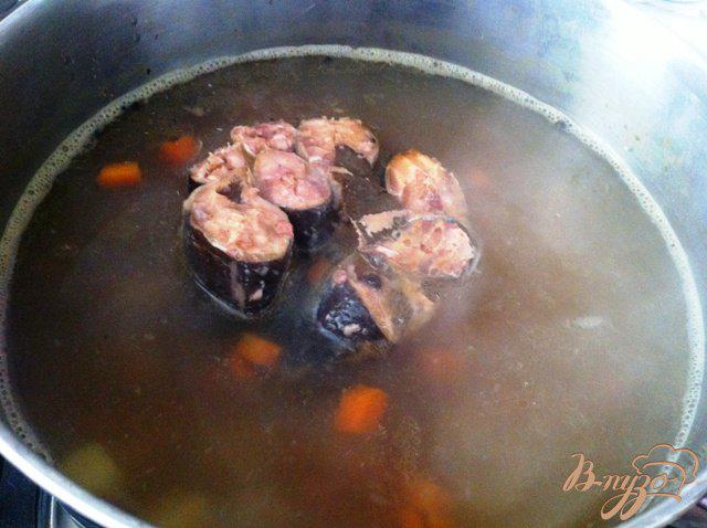 Фото приготовление рецепта: Рыбный суп с сайрой шаг №5