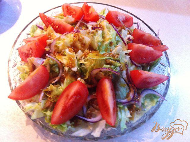 Фото приготовление рецепта: Салат овощной с подкопченной форелью шаг №8