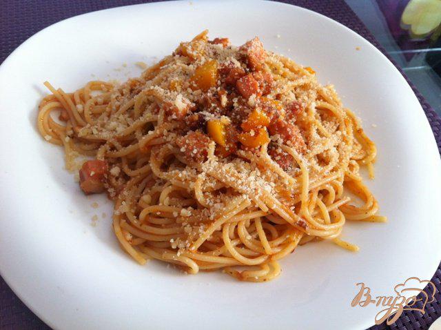 Фото приготовление рецепта: Спагетти с копченой грудинкой. шаг №9