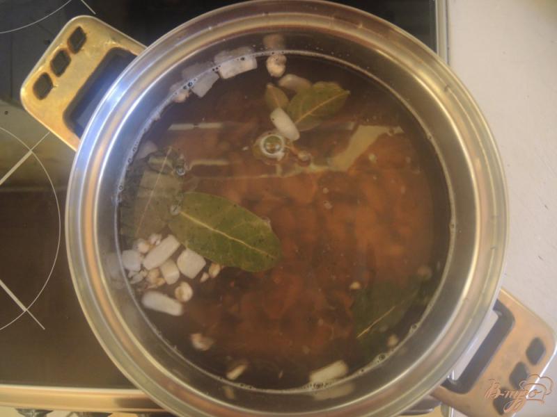 Фото приготовление рецепта: Томатный суп с морепродуктами и рисом шаг №3