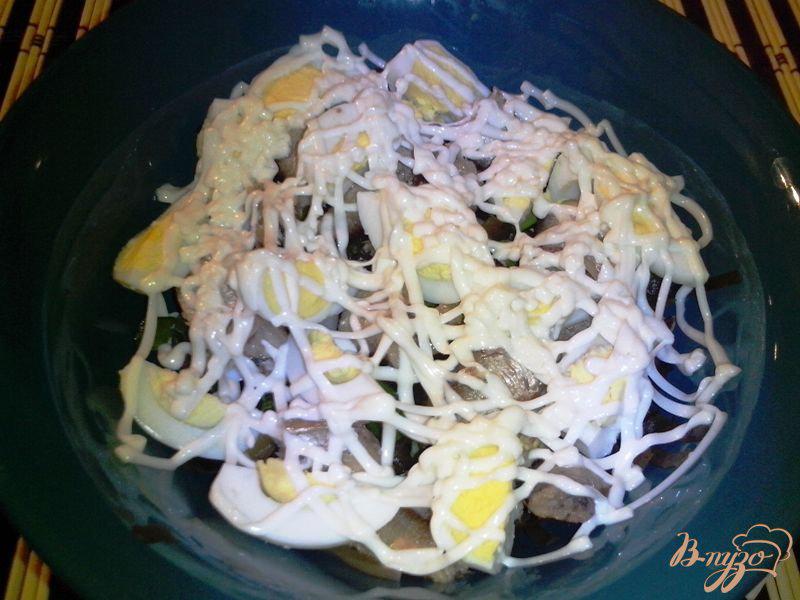 Фото приготовление рецепта: Салат из морской капусты шаг №4