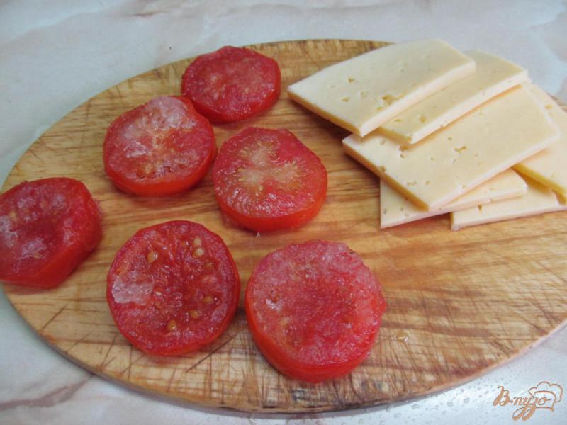 Фото приготовление рецепта: Котлеты под сыром с овощным пюре шаг №6