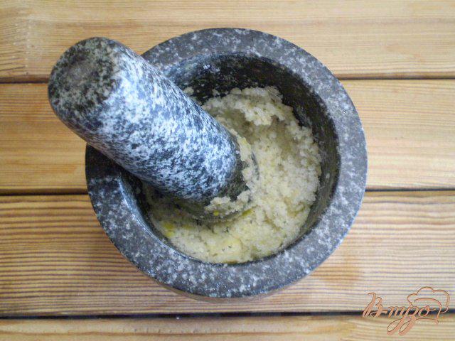 Фото приготовление рецепта: Адыгейская чесночная соль шаг №5