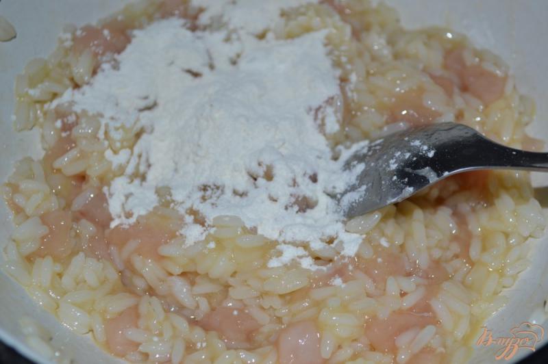 Фото приготовление рецепта: Суп с фрикаделями из риса и курицы шаг №8