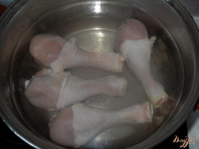 Фото приготовление рецепта: Суп с куриными ножками шаг №1