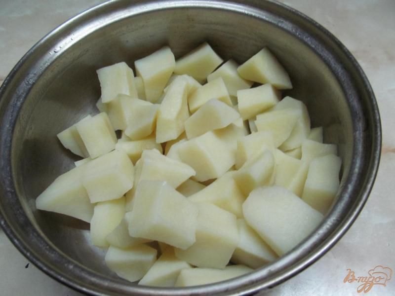 Фото приготовление рецепта: Картофель с горошком шаг №5