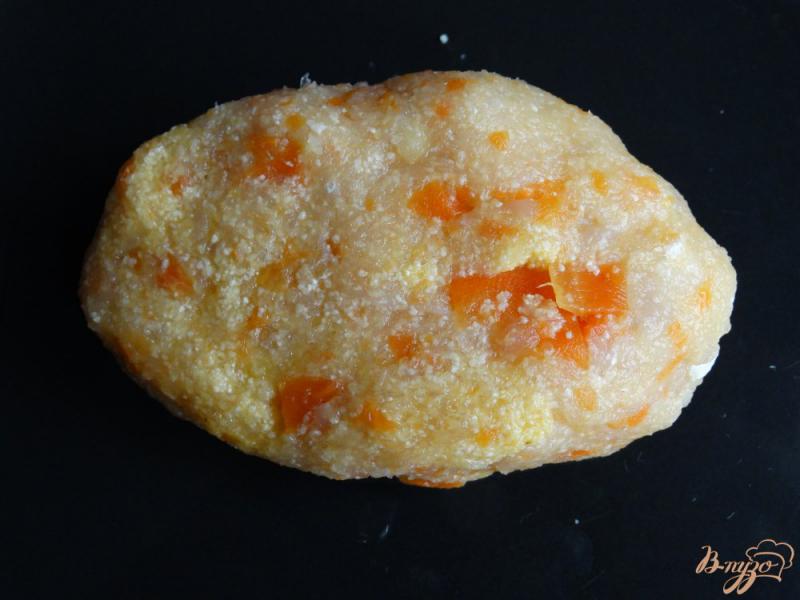 Фото приготовление рецепта: Рыбно-морковная котлета «Золотая рыбка» шаг №2
