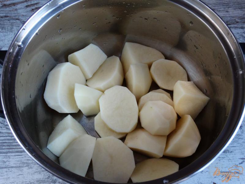 Фото приготовление рецепта: Картофельные розочки с брокколи шаг №1